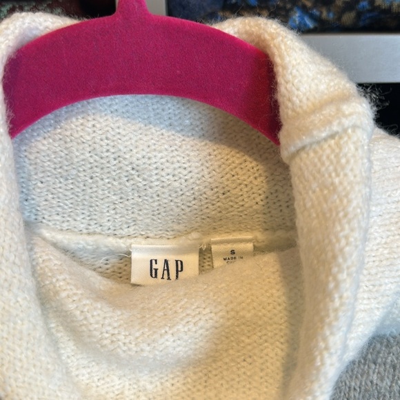 GAP white/blue/gray striped long sleeve turtleneck sweater size S - Picture 2 of 3